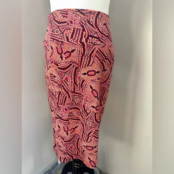 LuLaRoe Cassie Pencil Skirt NWT Fitted Knee Length Red Multicolor Abstract - Picture 8 of 8